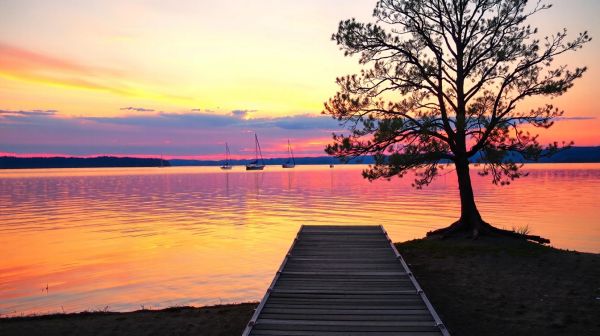 Camping bord de l'eau : 3596 séjours pour un été rafraîchissant !
